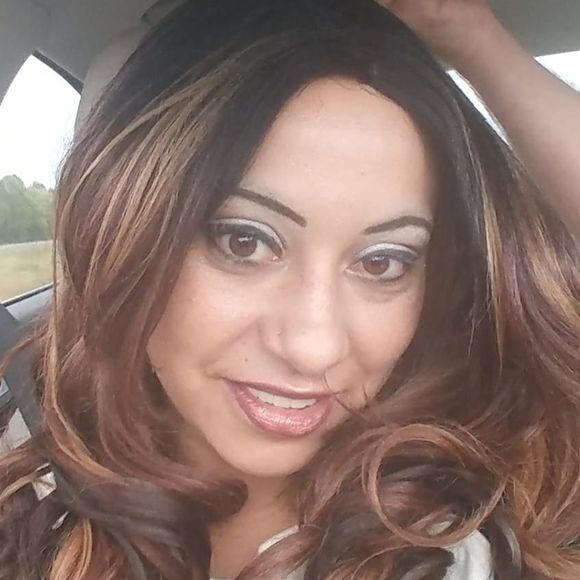 Meet your Posher, Jessica - Picture 1 of 1